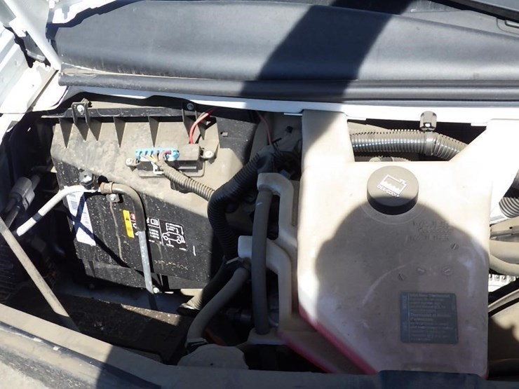 2023-gmc-3500-image-18
