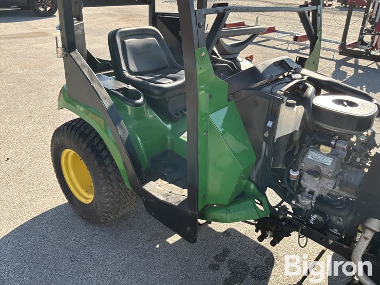 2002-john-deere-300-image-16