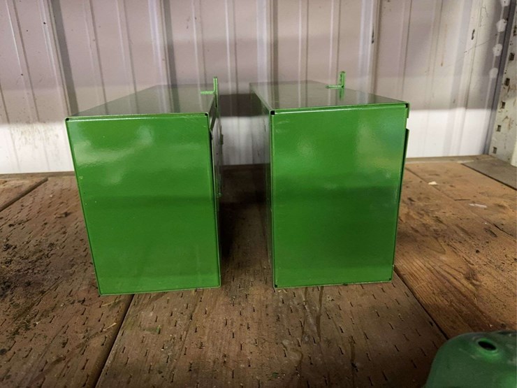(2)-john-deere-dubuque-tool-boxes-image-3