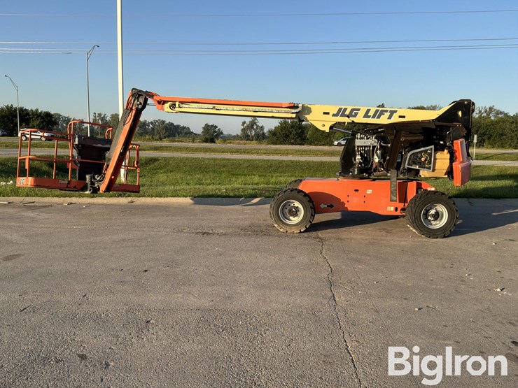 2017-jlg-460sj-image-8