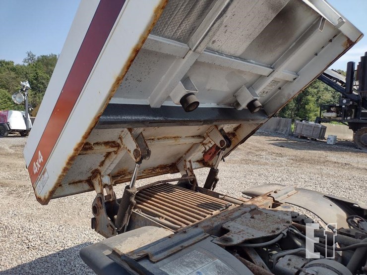 2021-bobcat-toolcat-5600-image-34