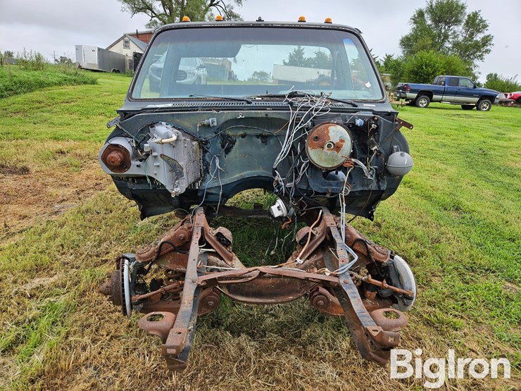 1984-chevrolet-c10-image-2
