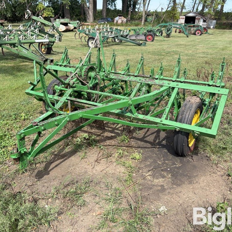 JOHN DEERE CC