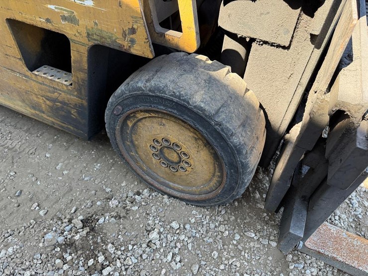 caterpillar-t50d-image-10