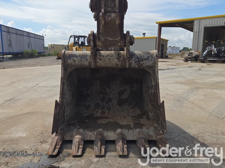 2015-volvo-ec350el-image-20