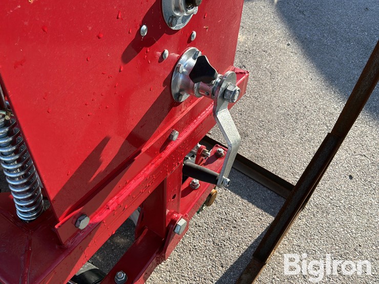 2026-massey-ferguson-730-image-11