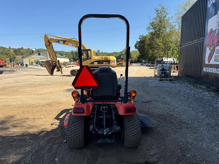 2014-kubota-bx2370-image-3