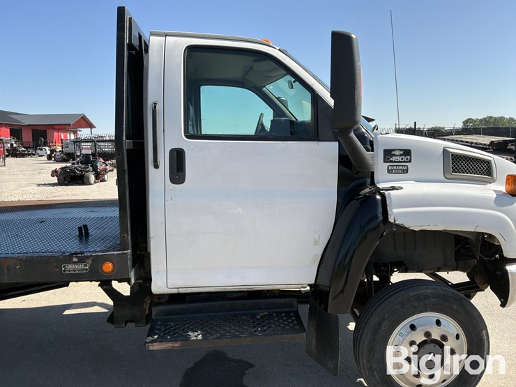 2008-gmc-5500-image-20