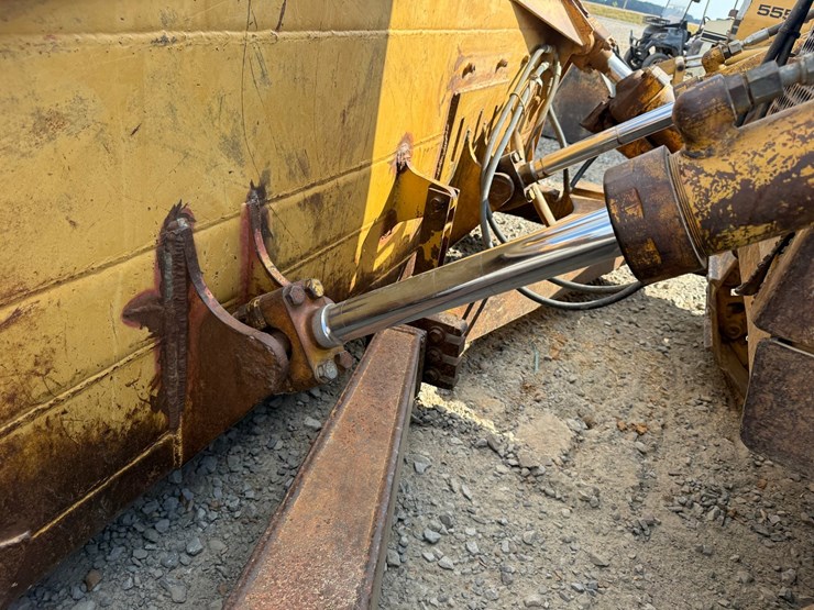 caterpillar-d6m-image-16