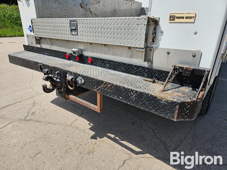 2017-ford-f550-image-18