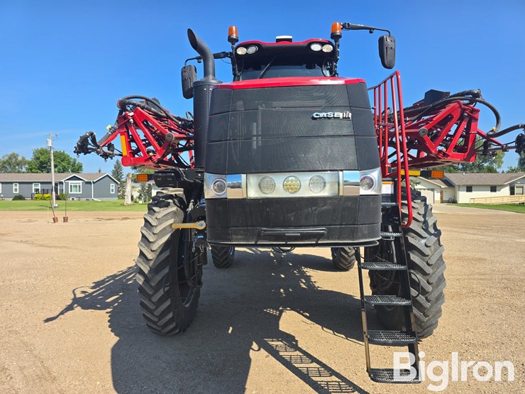 2019-case-ih-trident-5550-image-2