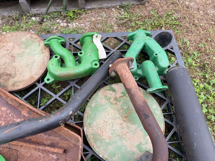 john-deere-exhaust-parts-&-clam-shell-fenders-image-2