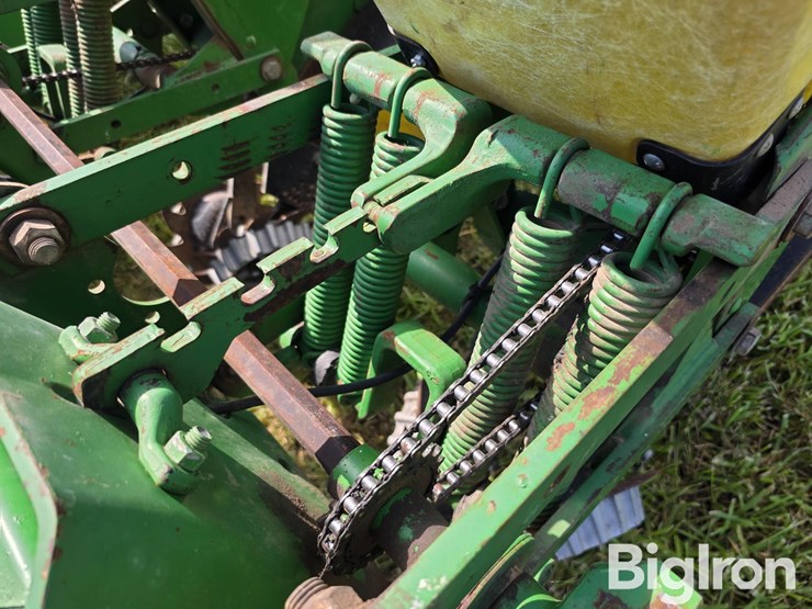 john-deere-7200-image-18