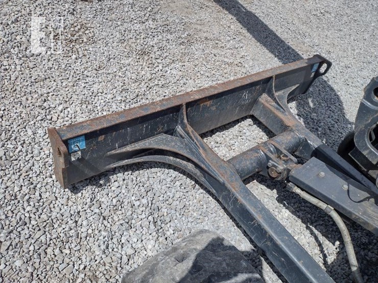 2021-deere-35g-image-17