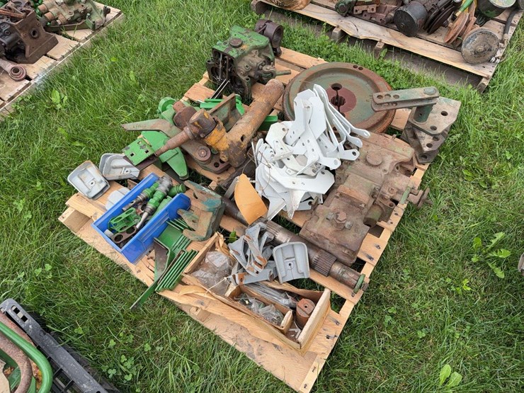 john-deere-dubuque-hydraulic-parts-image-1