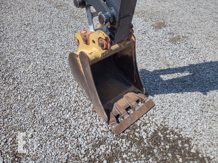 2014-deere-35g-image-22