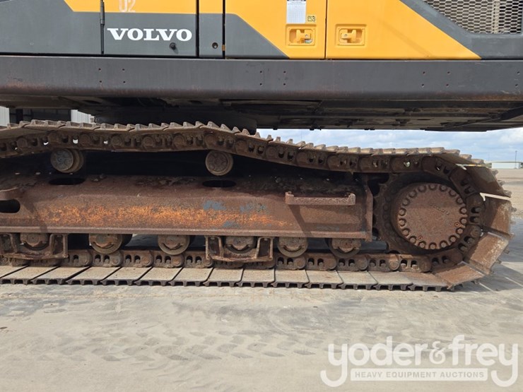 2015-volvo-ec350el-image-10