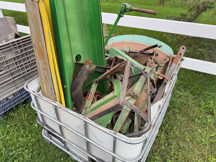 misc.-john-deere-dubuque-parts-image-1