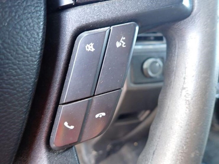 2018-ford-f150-xlt-image-17