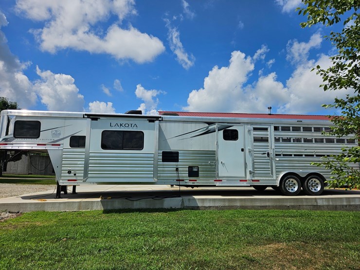 #21371-•-2021-lakota-charger-trailer-image-7
