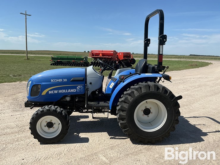 new-holland-boomer-30-image-8