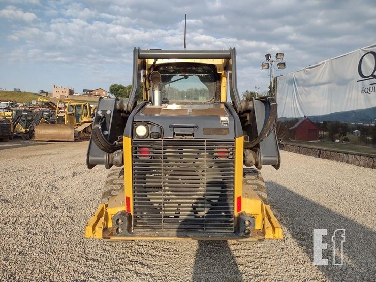 2019-deere-324g-image-4