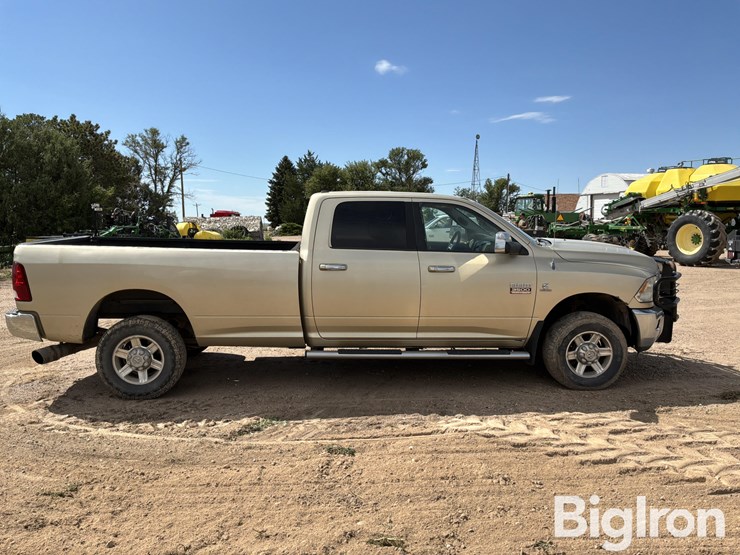 2011-dodge-ram-3500-image-4