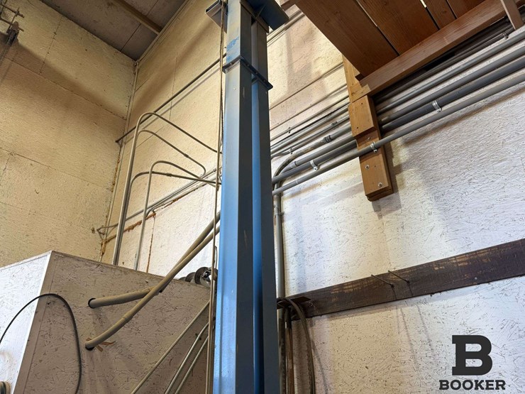 2010-universal-industries-b3-200x20-seed-elevator-image-7