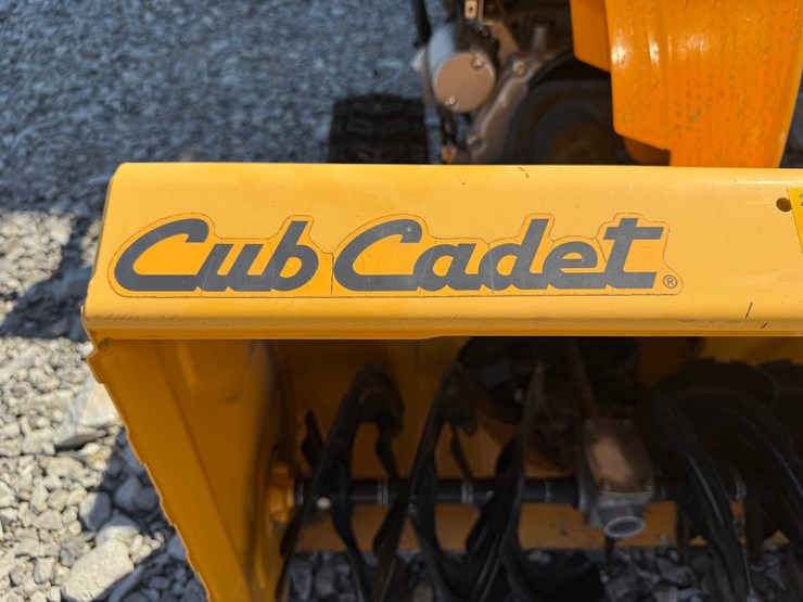 #16-•-cub-cadet-zx-30"-snow-blower-1i039b40077-inv#4519-image-21