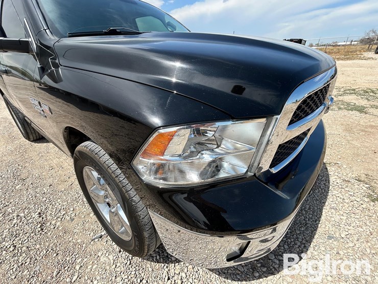 2022-ram-1500-classic-image-12