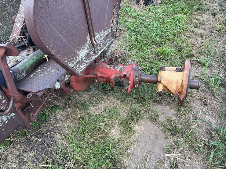 massey-harris-parts-tractor-image-8