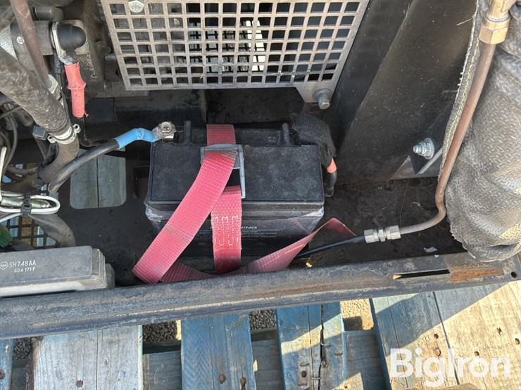 2021-massey-ferguson-730-image-19