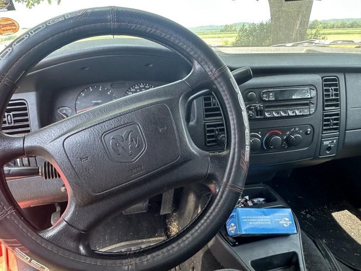 2004-dodge-dakota-image-10
