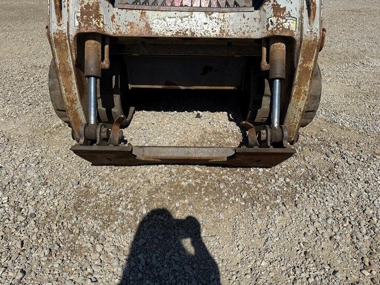 2005-takeuchi-tl140-image-9