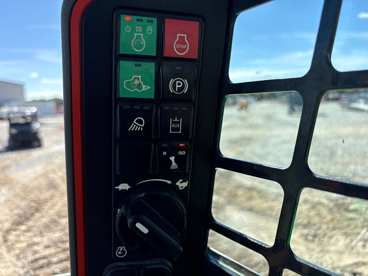 bobcat-t76-image-51