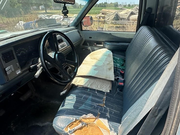 1989-chevrolet-cheyenne-2500-image-12