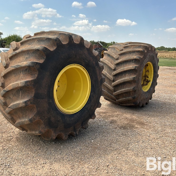 JOHN DEERE S680