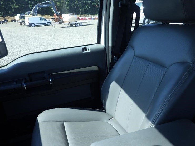 2011-ford-f550-image-60