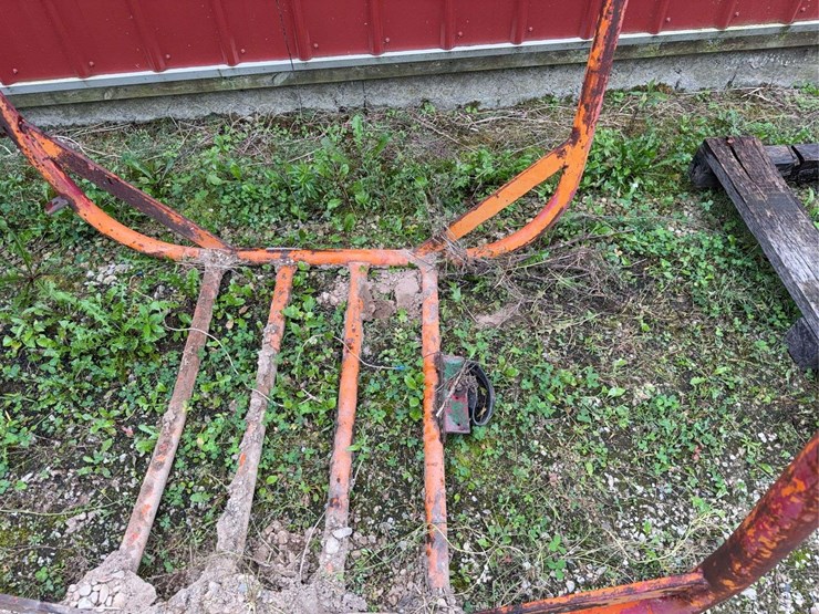 john-deere-dubuque-roll-cage-image-3