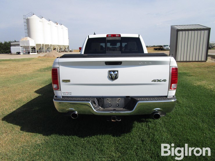 2014-ram-1500-laramie-image-6