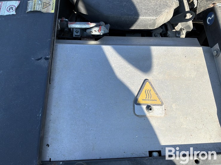 2021-massey-ferguson-730-image-14