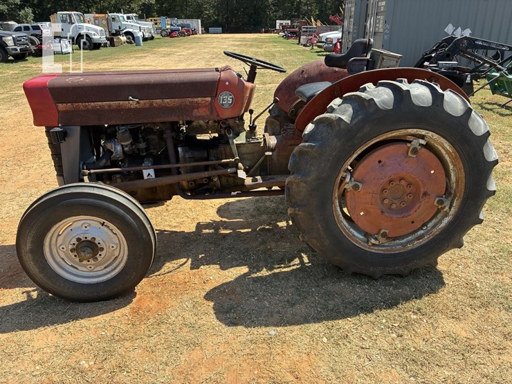 1971-massey-ferguson-135-image-1