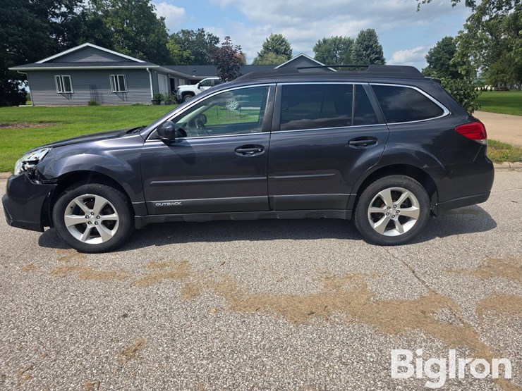 2013-subaru-outback-image-8