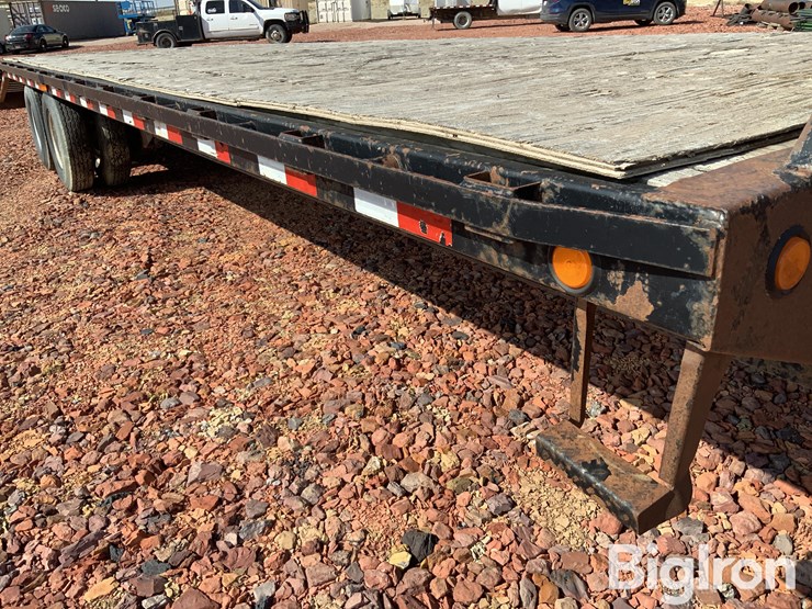 2010-pj-flatbed-image-13