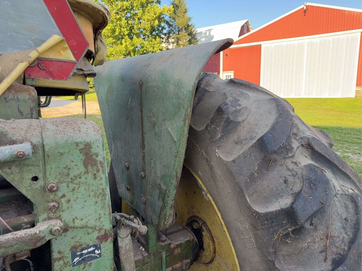 john-deere-4010-image-5
