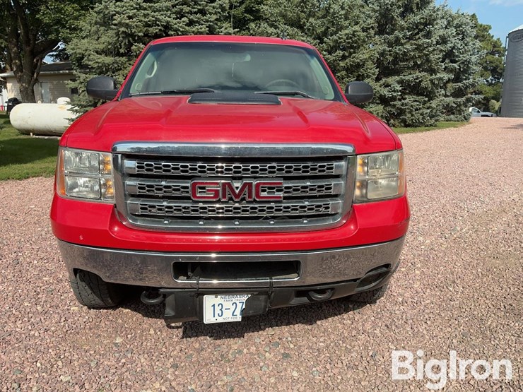 2012-gmc-sierra-2500-image-2