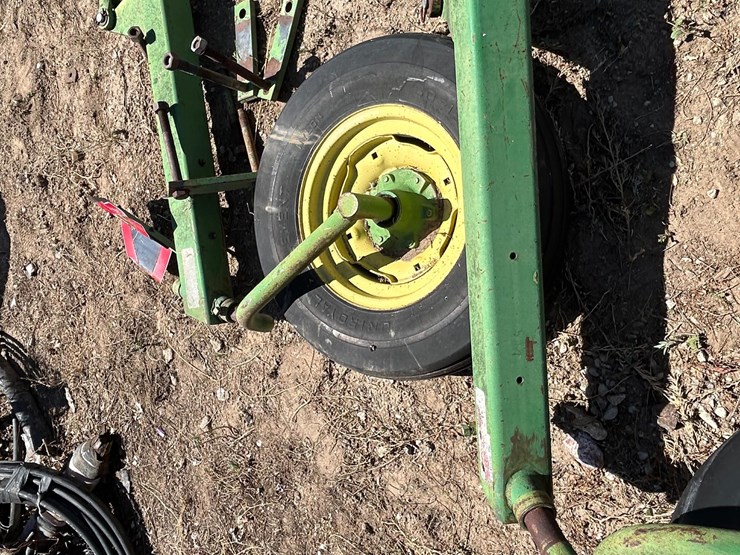 john-deere-10-image-16