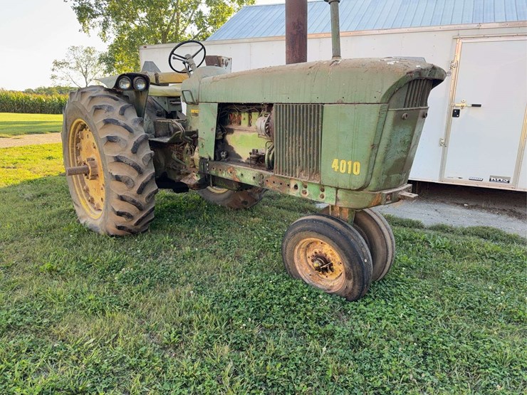 john-deere-4010-image-2