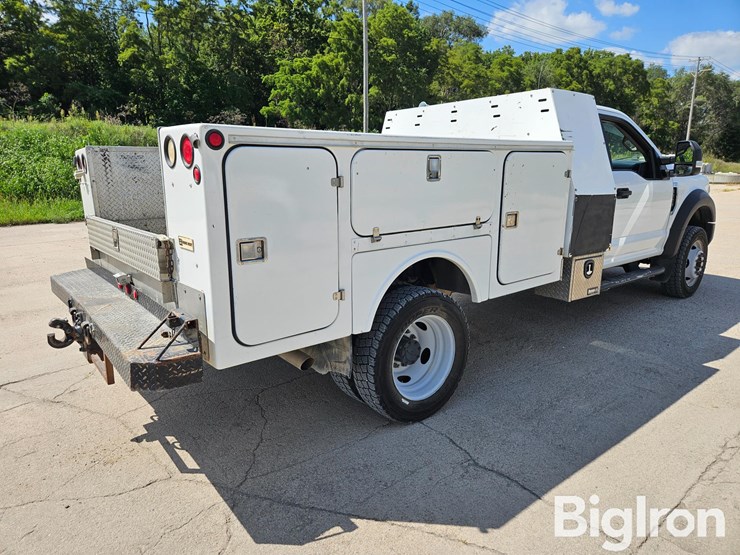 2017-ford-f550-image-5