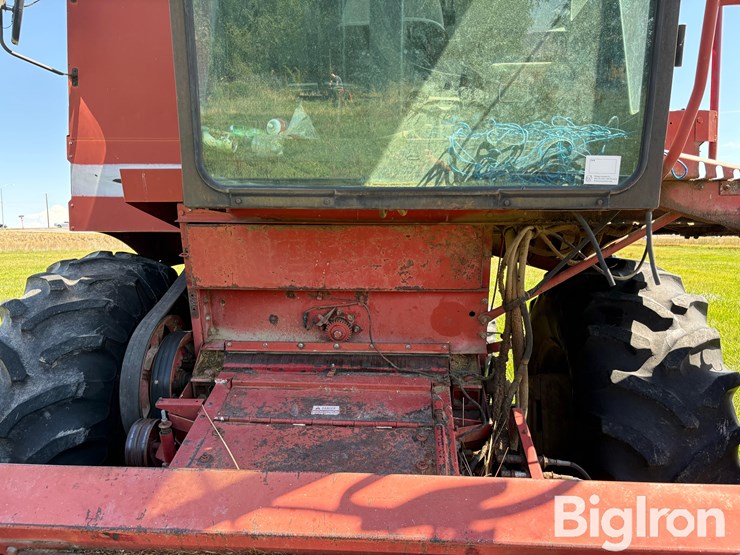 1986-case-ih-1660-image-10